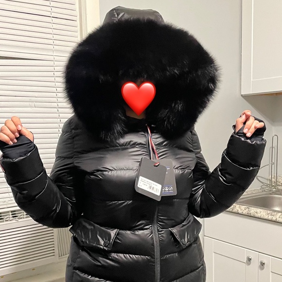 2021 Moncler coat - Picture 1 of 4